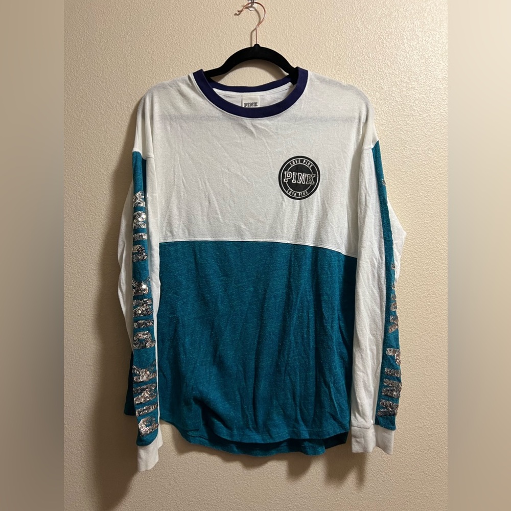 Victoria’s Secret PINK Long-Sleeve size Large Blue & White Sequined Top